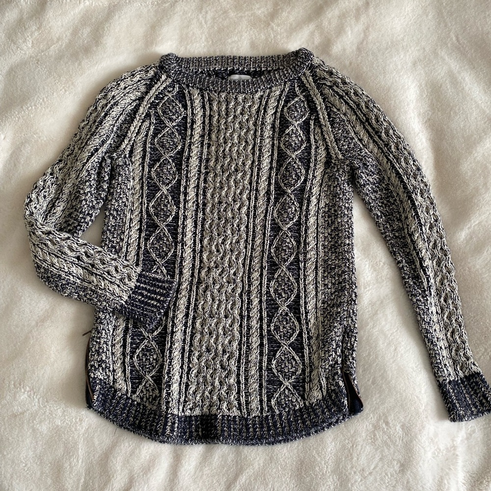 L.L. Bean signature cotton cable sweater | black | white | cozy | winter | XS